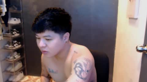 Snapshot of kenhotline911 chatting on 12/15/24, 11:09 ken online show from 12/15/24, 11:09