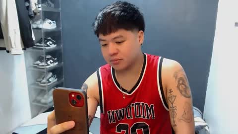 Snapshot of kenhotline911 chatting on 12/22/24, 03:33 ken online show from 12/22/24, 03:33