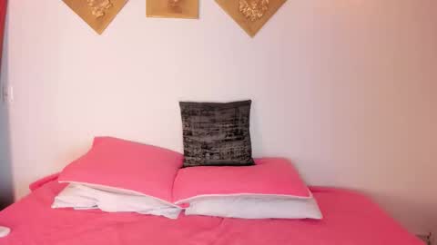 Snapshot of keniaebonny chatting on 11/06/25, 05:08 Kenia online show from 11/06/25, 05:08