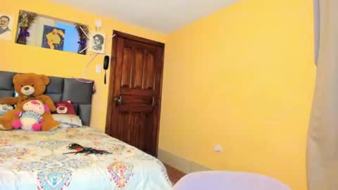 Kenia online show from 06/22/26, 06:16