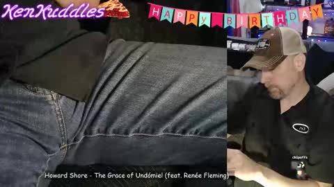 Snapshot of kenkuddles chatting on 12/02/25, 12:38 Ken Kuddles online show from 12/02/25, 12:38