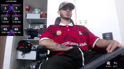 Snapshot of kenn_blake1 chatting on 09/19/25, 07:36 blake online show from 09/19/25, 07:36