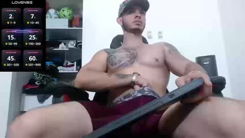 Snapshot of kenn_blake1 chatting on 09/20/25, 01:56 blake online show from 09/20/25, 01:56