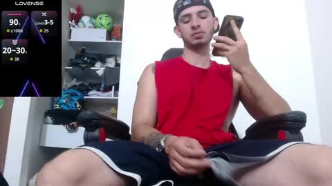 Snapshot of kenn_blake1 chatting on 09/23/25, 09:40 blake online show from 09/23/25, 09:40