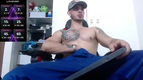 Snapshot of kenn_blake1 chatting on 09/27/25, 06:24 blake online show from 09/27/25, 06:24