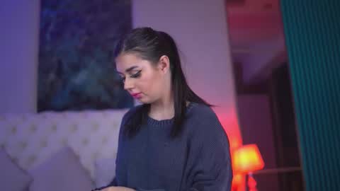 Snapshot of kenndramoon chatting on 11/09/25, 03:21 Kendra online show from 11/09/25, 03:21