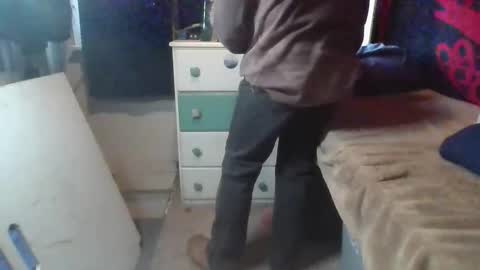 Snapshot of kenneth69h chatting on 10/21/25, 05:57 kenneth69h online show from 10/21/25, 05:57