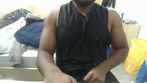 Snapshot of kennsexy chatting on 12/11/24, 02:41 kennsexy online show from 12/11/24, 02:41