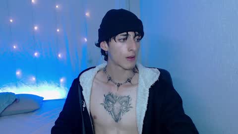 Snapshot of kenny__hot chatting on 12/10/24, 04:27 kenny online show from 12/10/24, 04:27