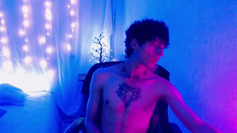 Snapshot of kenny__hot chatting on 12/19/24, 06:56 kenny online show from 12/19/24, 06:56