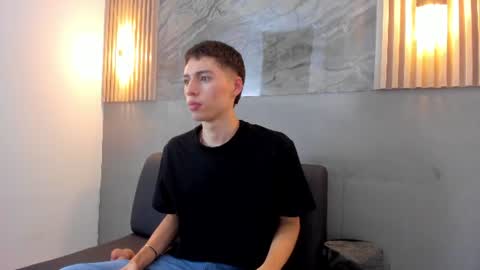 Snapshot of kenny_hank chatting on 06/16/26, 03:42 kenny_hank online show from 06/16/26, 03:42