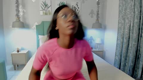 kentha_mitchells online show from 01/28/25, 10:34