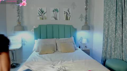 kentha_mitchells online show from 02/10/25, 10:53