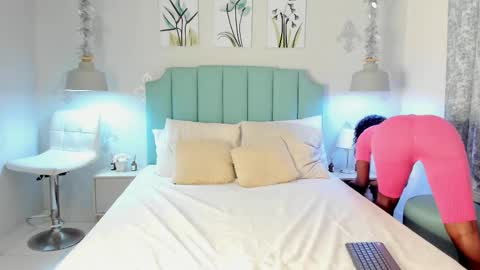 kentha_mitchells online show from 03/01/25, 10:13