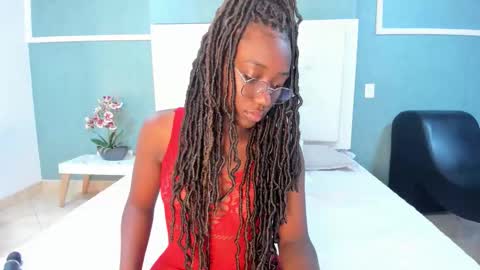 kentha_mitchells online show from 09/11/25, 11:32