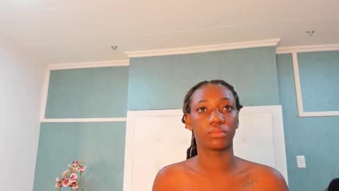 kentha_mitchells online show from 09/18/25, 10:50