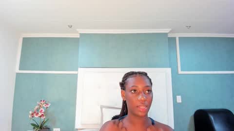 kentha_mitchells online show from 09/20/25, 10:49