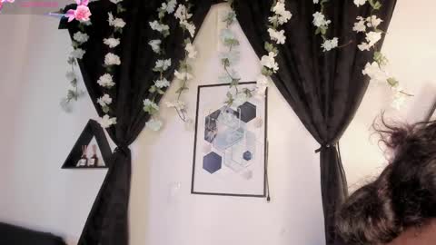 KENTHA  online show from 05/01/26, 11:15