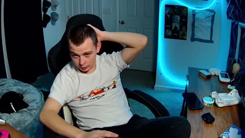 Snapshot of kentuckydrake chatting on 01/15/25, 03:22 Drake online show from 01/15/25, 03:22