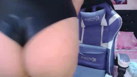 Snapshot of keny_evans_ chatting on 12/18/25, 12:49 Keny Evans online show from 12/18/25, 12:49