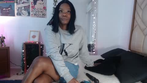 Snapshot of kenya_agux chatting on 12/15/24, 11:12 CHOQUITO online show from 12/15/24, 11:12