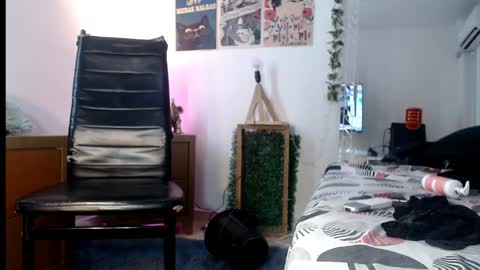 Snapshot of kenya_agux chatting on 12/31/24, 01:19 CHOQUITO online show from 12/31/24, 01:19