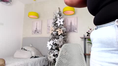 Kenya Buhle online show from 12/22/24, 01:22