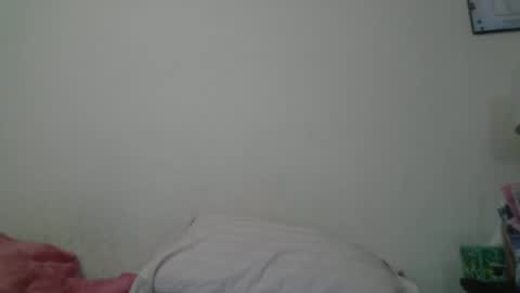 Snapshot of kenzbenz chatting on 04/15/26, 05:42 KenzBenz online show from 04/15/26, 05:42