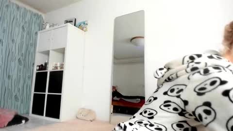 Kenzie online show from 11/07/25, 04:45