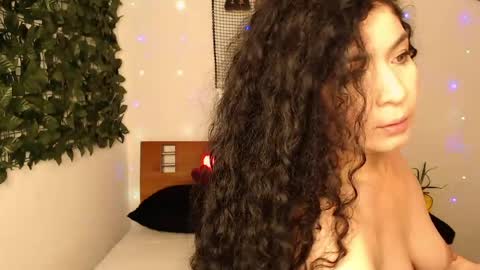 Snapshot of kerani__ chatting on 04/01/26, 01:41 DANIELA online show from 04/01/26, 01:41