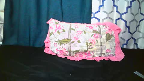 kering_lovly online show from 10/20/25, 03:12