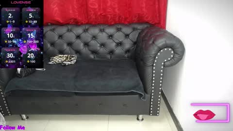 Snapshot of kerly_doll chatting on 10/02/25, 12:23 K E R L Y online show from 10/02/25, 12:23