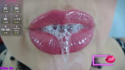 Snapshot of kerly_doll chatting on 10/03/25, 12:13 K E R L Y online show from 10/03/25, 12:13