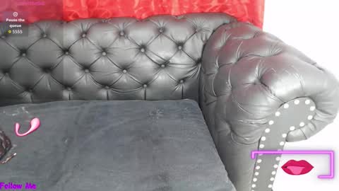 Snapshot of kerly_doll chatting on 10/13/25, 12:49 K E R L Y online show from 10/13/25, 12:49