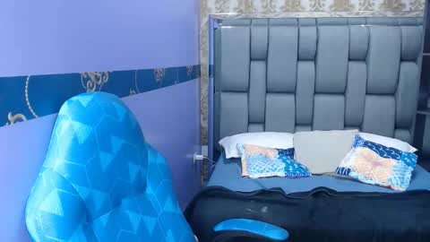 Snapshot of kerly_doll chatting on 10/22/25, 02:39 K E R L Y online show from 10/22/25, 02:39