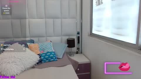 Snapshot of kerly_doll chatting on 11/28/25, 03:47 K E R L Y online show from 11/28/25, 03:47