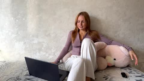 Elizabeth online show from 11/07/25, 01:16