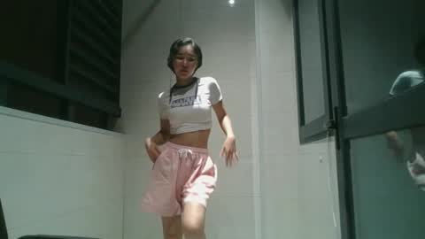 Snapshot of kerstinscotto chatting on 10/14/25, 12:50 Jenny online show from 10/14/25, 12:50