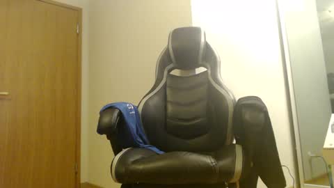 Snapshot of kert19 chatting on 01/14/25, 06:02 KerKER online show from 01/14/25, 06:02