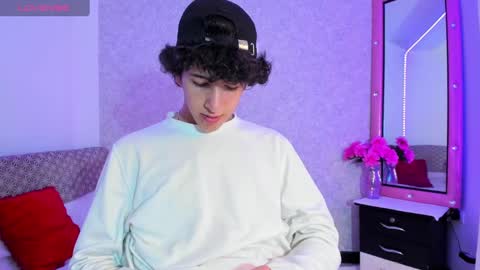 Snapshot of kervs__ chatting on 01/15/25, 01:12 Kev online show from 01/15/25, 01:12