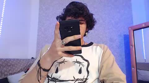 Snapshot of kervs__ chatting on 02/12/25, 12:37 Kev online show from 02/12/25, 12:37