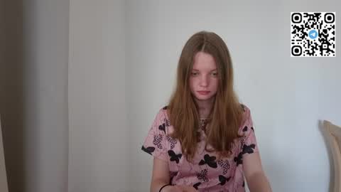 Snapshot of kessia_ chatting on 06/13/26, 05:44 Nika online show from 06/13/26, 05:44