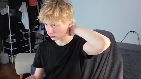 Kessy online show from 10/22/25, 11:15