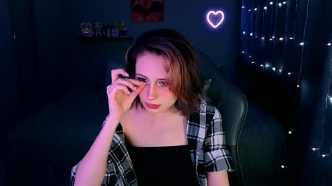 Snapshot of keti_moon chatting on 04/21/26, 06:55 Keti 3 online show from 04/21/26, 06:55