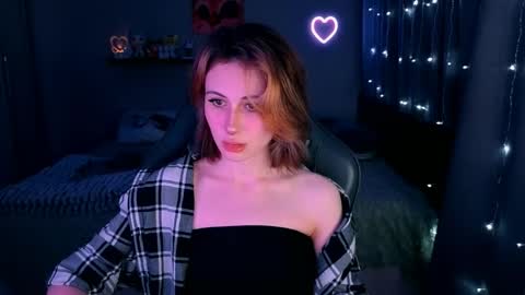 Snapshot of keti_moon chatting on 05/08/26, 07:19 Keti 3 online show from 05/08/26, 07:19