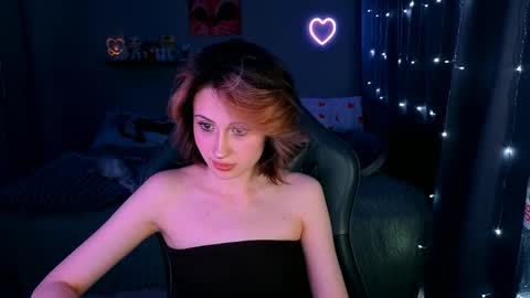 Snapshot of keti_moon chatting on 05/11/26, 07:00 Keti 3 online show from 05/11/26, 07:00