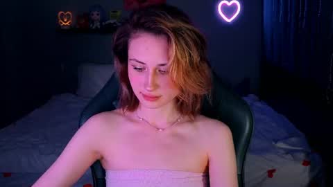 Snapshot of keti_moon chatting on 06/12/26, 06:51 Keti 3 online show from 06/12/26, 06:51
