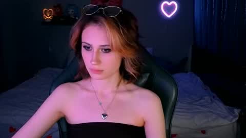 Snapshot of keti_moon chatting on 06/13/26, 07:01 Keti 3 online show from 06/13/26, 07:01