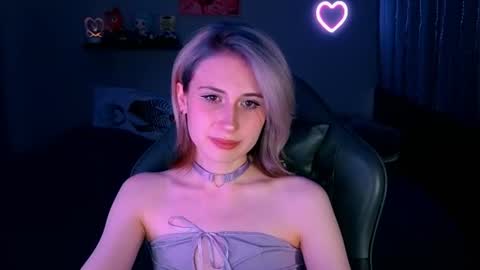 Snapshot of keti_moon chatting on 06/19/26, 07:06 Keti 3 online show from 06/19/26, 07:06