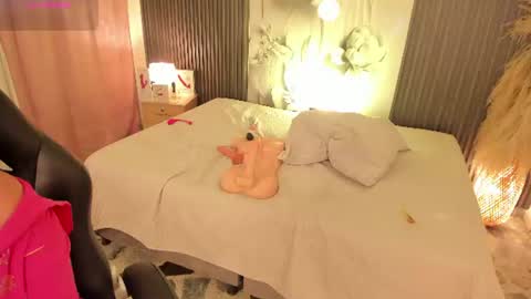 Ketzia online show from 06/11/26, 06:44